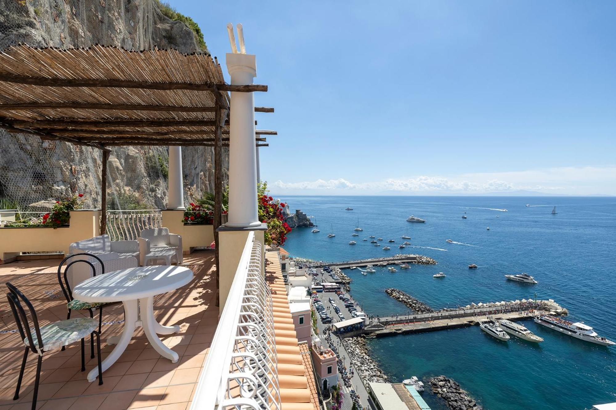 Apartments Amalfi Design Sea View Accessible By 250 Steps 外观 照片