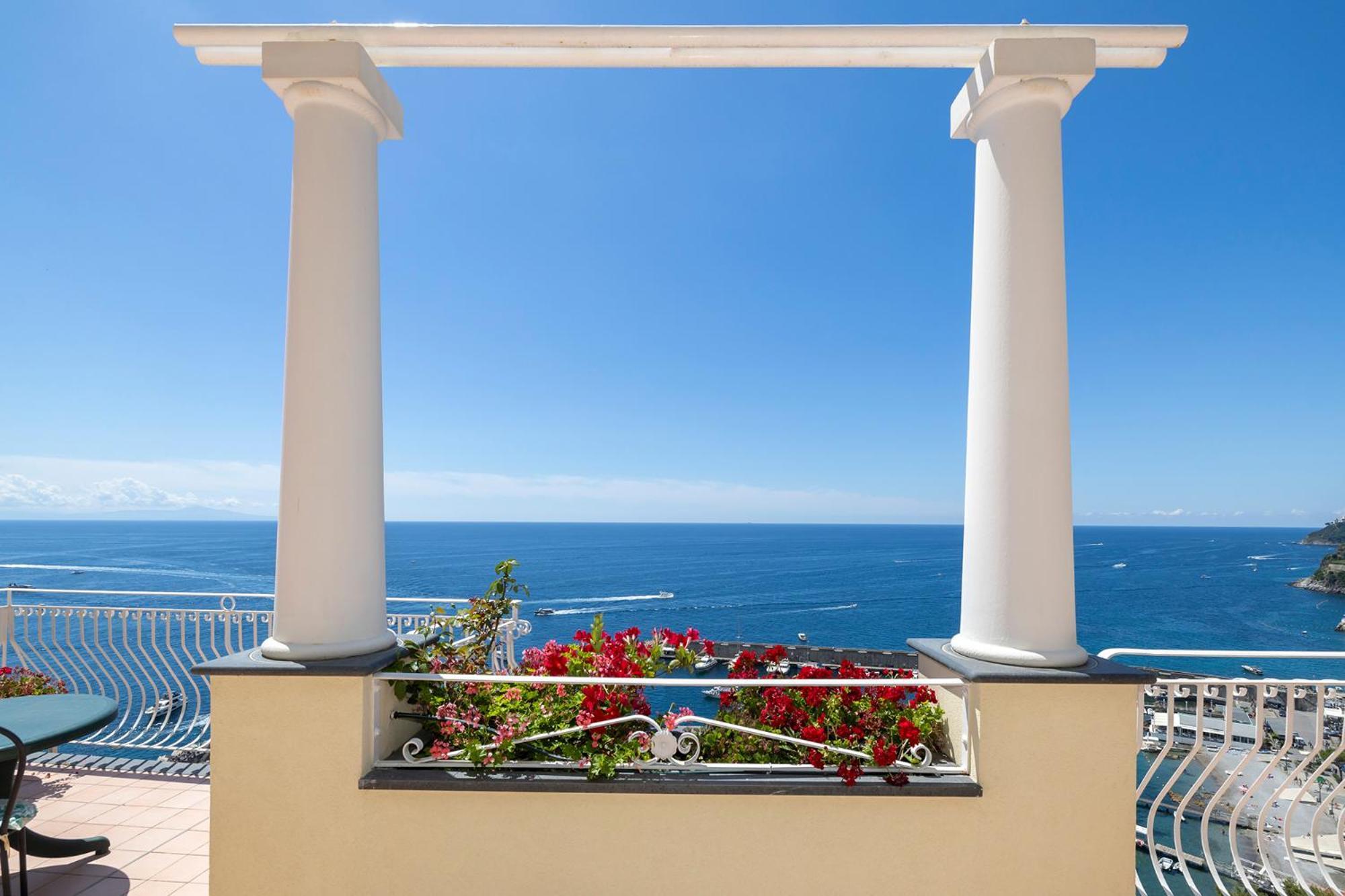 Apartments Amalfi Design Sea View Accessible By 250 Steps 外观 照片