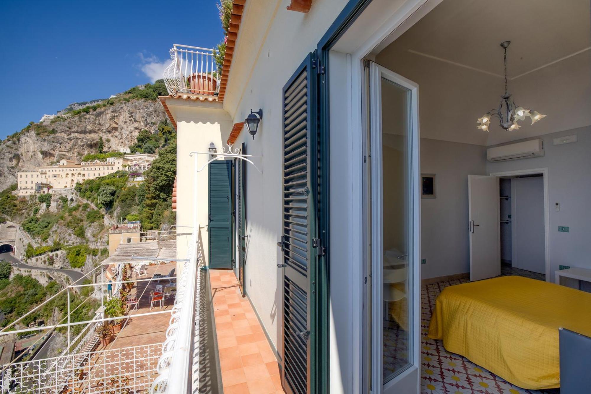 Apartments Amalfi Design Sea View Accessible By 250 Steps 外观 照片