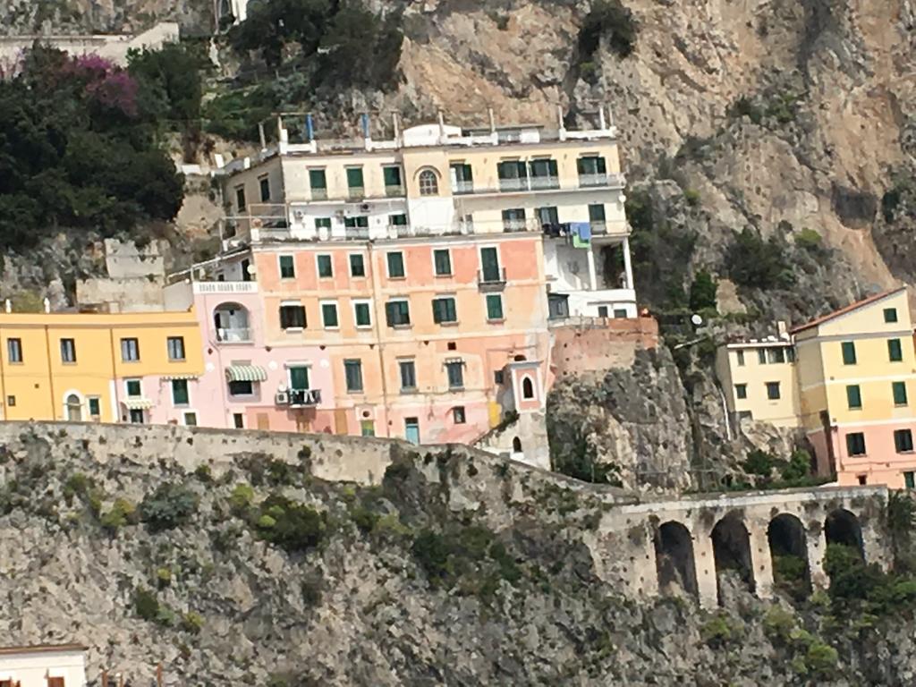 Apartments Amalfi Design Sea View Accessible By 250 Steps 外观 照片